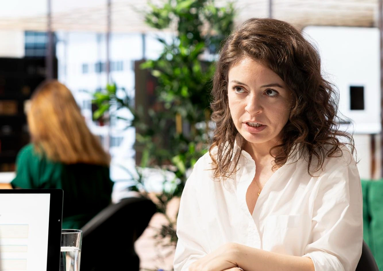 Řeč těla kandidáta: Naučte se ji číst a vybírejte lépe